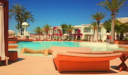 is-surgery-really-a-holiday-advanced-dental-artistry-blog